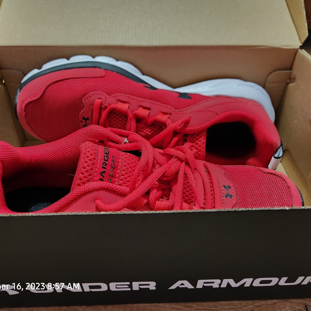 Under Armour Athletic Shoes Womens Sz 7